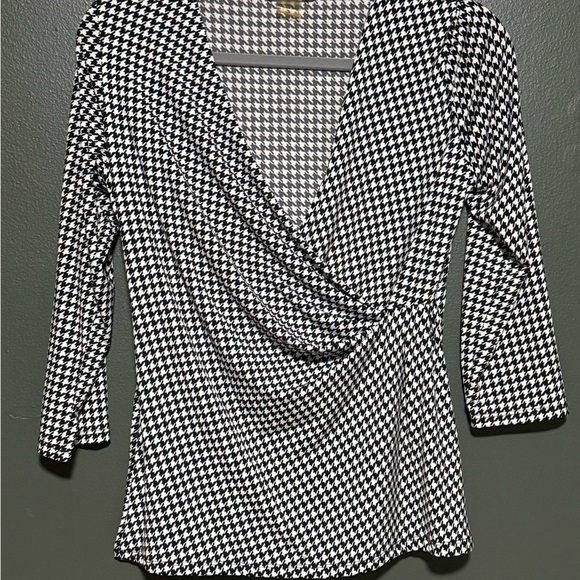 Peter Nygard Tops - Black and White houndstooth Faux Wrap Blouse with V-Neck